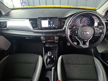 Used Kia Stonic 2017 for sale - 79048353: Photo