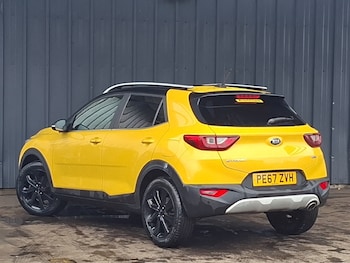 Used Kia Stonic 2017 for sale - 79048353: Photo