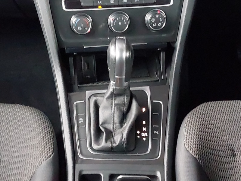 Used Volkswagen Golf 2019 for sale - 77114473: Photo 10