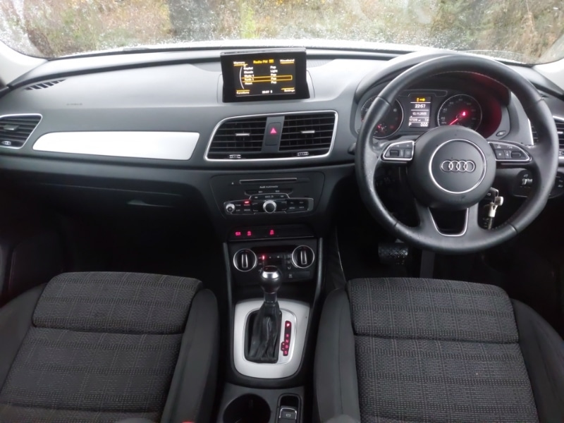 Used Audi Q3 2017 for sale - 76571518: Photo 2