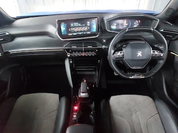 Used Peugeot 2008 2020 for sale - 76498126: Photo