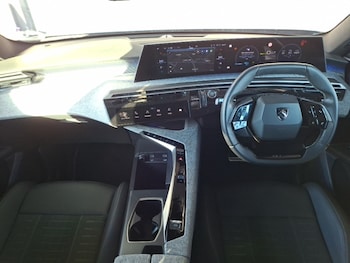 Used Peugeot 3008 2025 for sale - 77585014: Photo