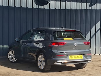 Used Volkswagen Golf 2024 for sale - 78976822: Photo
