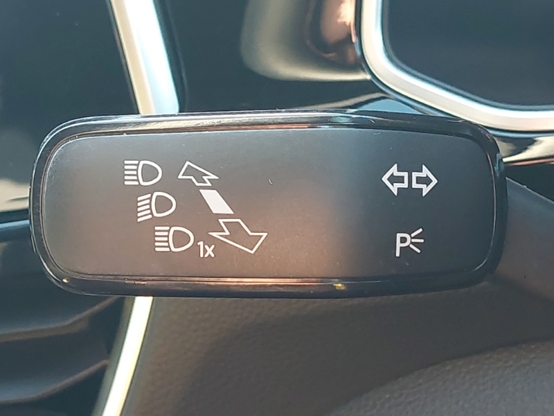 Used Volkswagen T-Roc 2023 for sale - 77197654: Photo 13