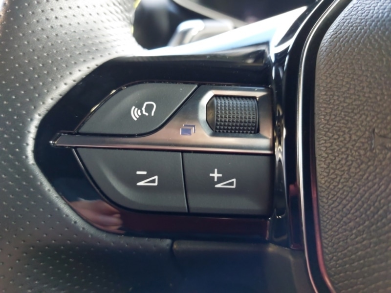 Used Peugeot 2008 2022 for sale - 77047362: Photo 12