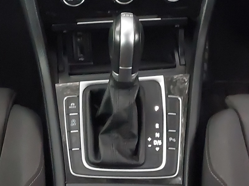 Used Volkswagen Golf 2018 for sale - 77389332: Photo 10