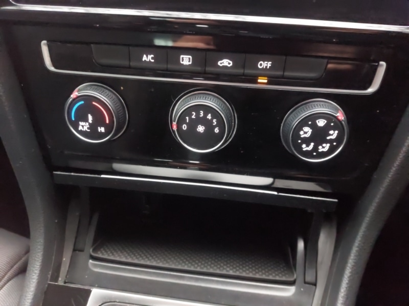 Used Volkswagen Golf 2018 for sale - 77389332: Photo 14