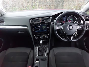 Used Volkswagen Golf 2018 for sale - 77389332: Photo