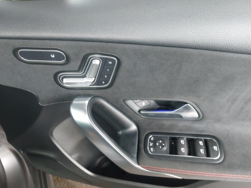 Used Mercedes-Benz A-Class 2018 for sale - 76889273: Photo 11