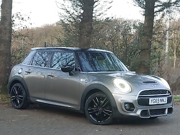 Used MINI Hatch 2019 for sale - 77028541: Photo