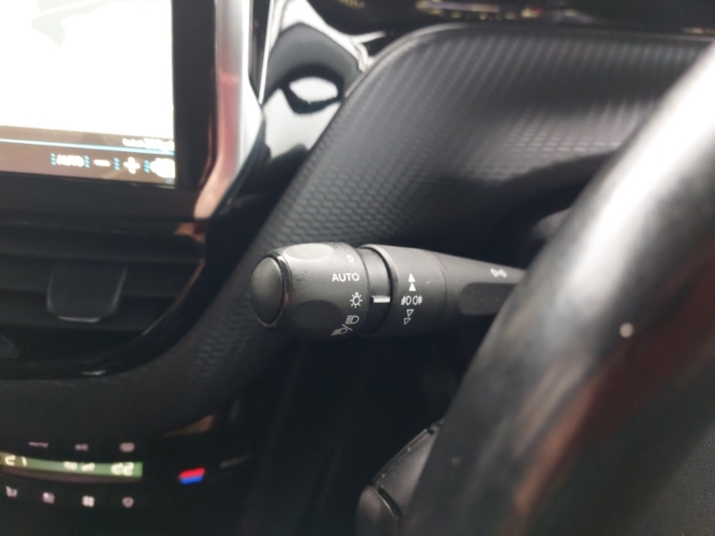 Used Peugeot 2008 2019 for sale - 76795107: Photo 17