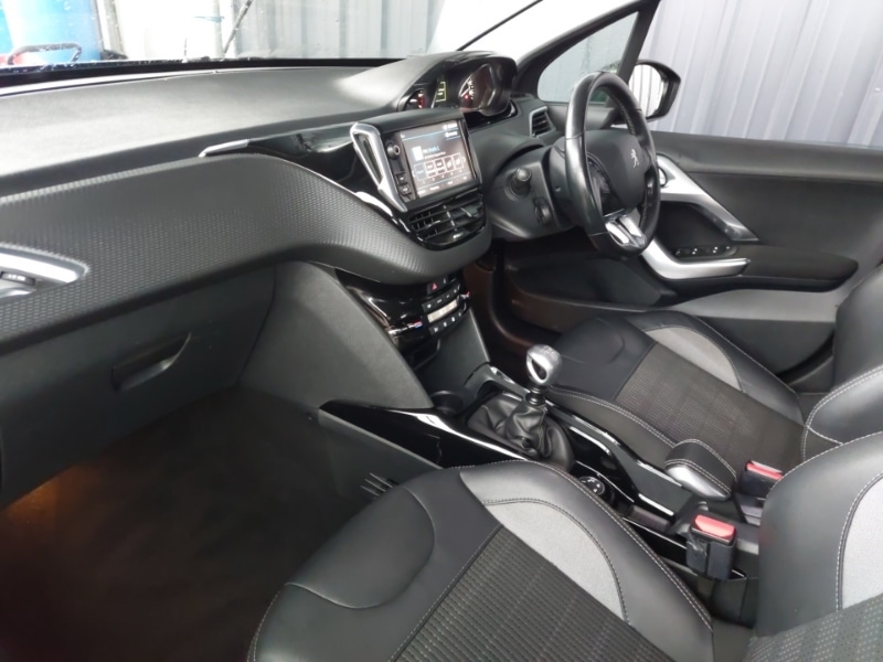 Used Peugeot 2008 2019 for sale - 76795107: Photo 6