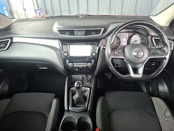 Used Nissan Qashqai 2017 for sale - 79056414: Photo