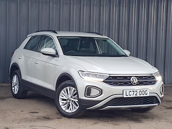 Used Volkswagen T-Roc 2022 for sale - 77761090: Photo