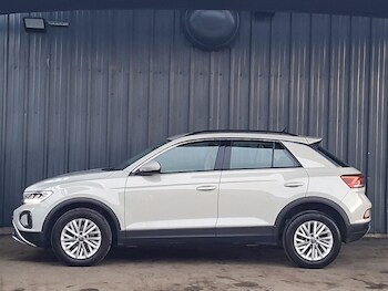 Used Volkswagen T-Roc 2022 for sale - 77761090: Photo