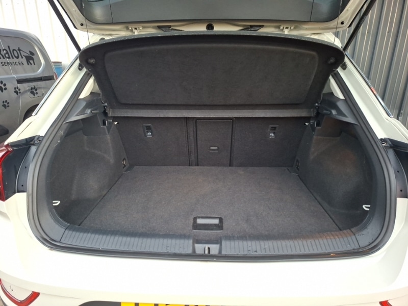 Used Volkswagen T-Roc 2022 for sale - 77761090: Photo 8