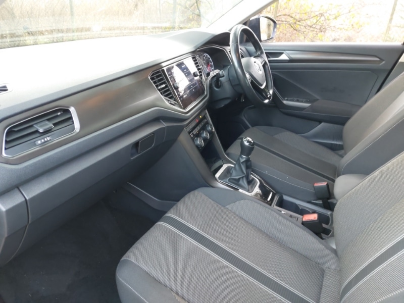 Used Volkswagen T-Roc 2019 for sale - 76897493: Photo 5