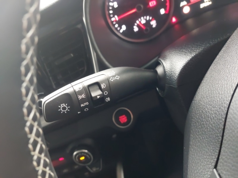 Used Kia Stonic 2023 for sale - 76475479: Photo 17