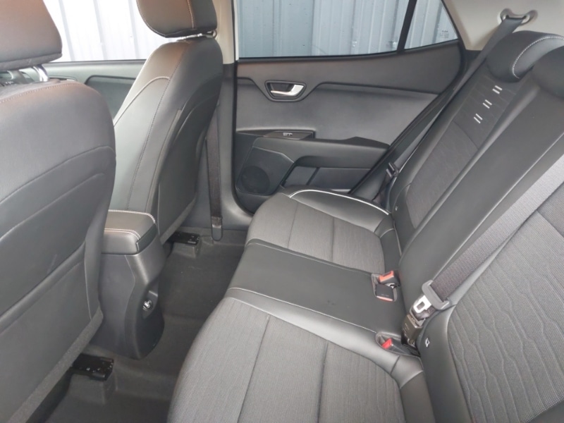 Used Kia Stonic 2023 for sale - 76475479: Photo 6