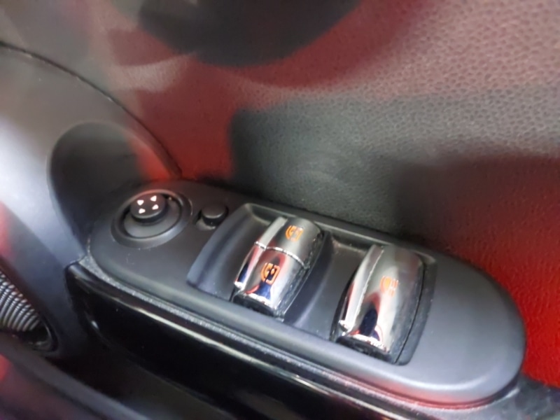 Used MINI Convertible 2016 for sale - 76619248: Photo 12