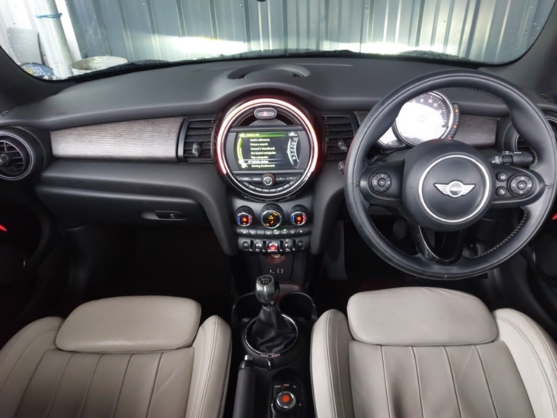 Used MINI Convertible 2016 for sale - 76619248: Photo 2