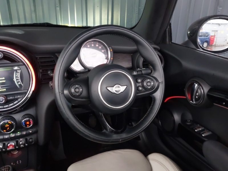 Used MINI Convertible 2016 for sale - 76619248: Photo 7