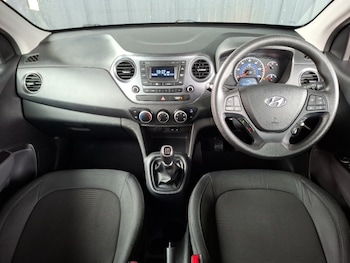 Used Hyundai i10 2018 for sale - 78478194: Photo