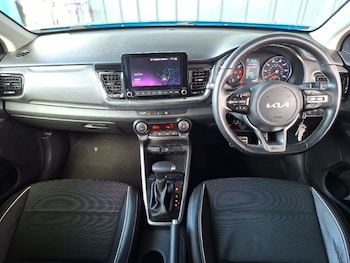 Used Kia Stonic 2023 for sale - 78759032: Photo