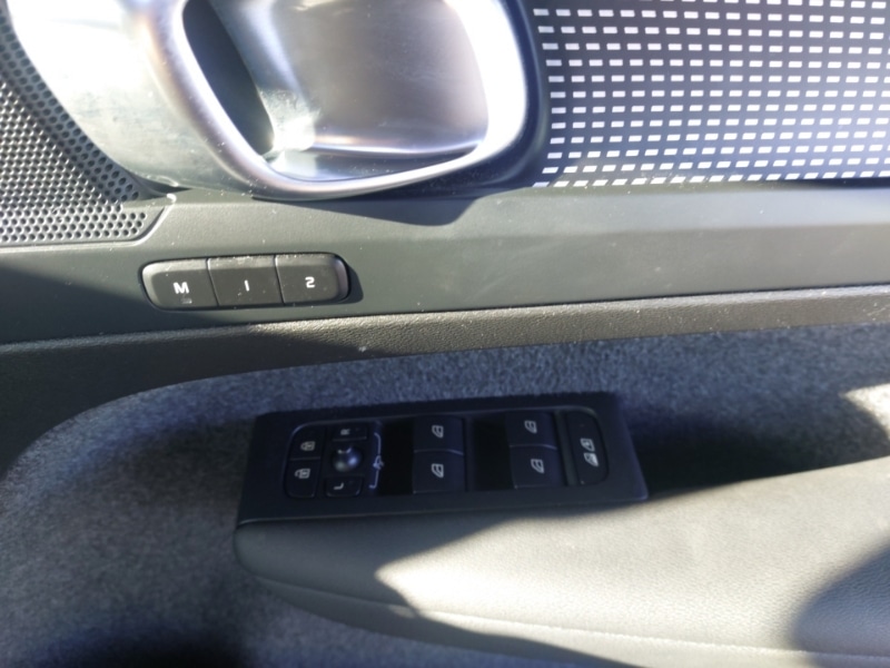 Used Volvo XC40 2024 for sale - 76387874: Photo 11