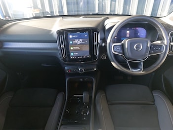 Used Volvo XC40 2024 for sale - 76387874: Photo