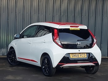 Used Toyota AYGO 2018 for sale - 76911619: Photo