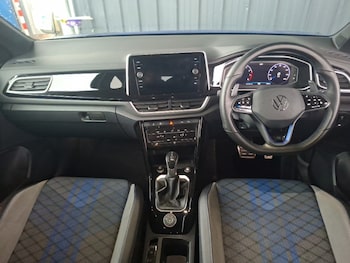 Used Volkswagen T-Roc 2022 for sale - 77630441: Photo