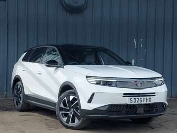 2025 - 1.2 Hybrid [136] Ultimate 5dr e-DCT6 [Pan Roof]