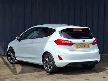 Used Ford Fiesta 2018 for sale - 78983332: Photo