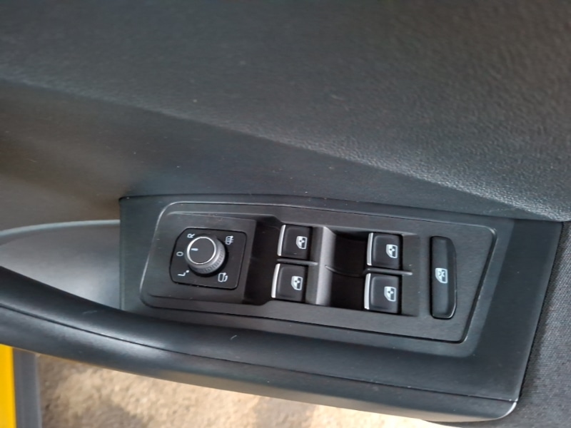 Used Volkswagen T-Roc 2018 for sale - 77596700: Photo 11