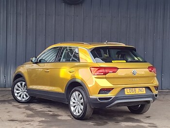 Used Volkswagen T-Roc 2018 for sale - 77596700: Photo