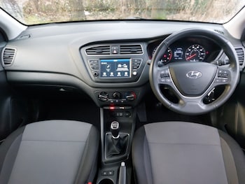 Used Hyundai i20 2019 for sale - 77114471: Photo