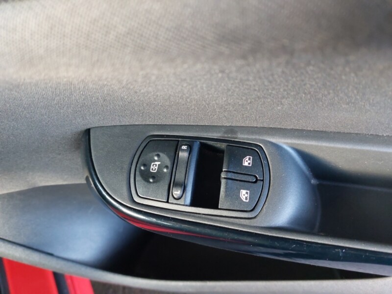 Used Vauxhall Corsa 2015 for sale - 77278324: Photo 11