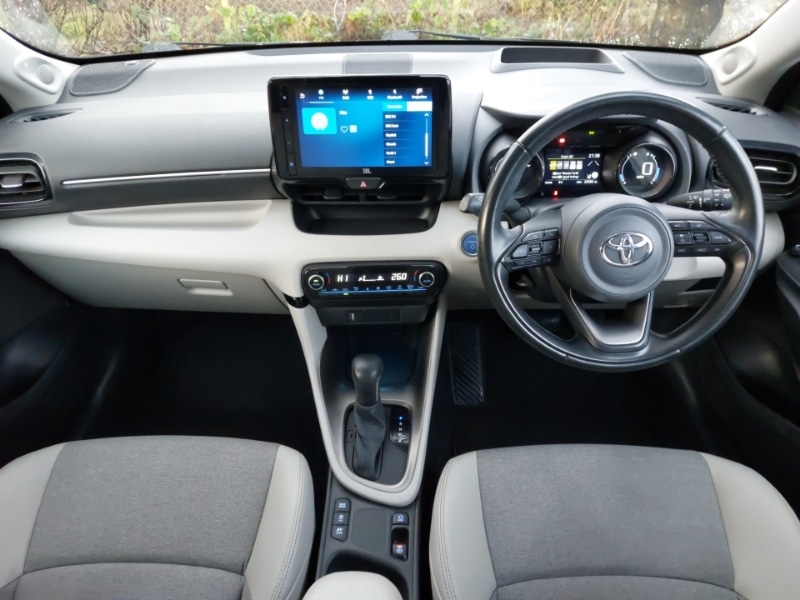 Used Toyota Yaris 2022 for sale - 76920262: Photo 2