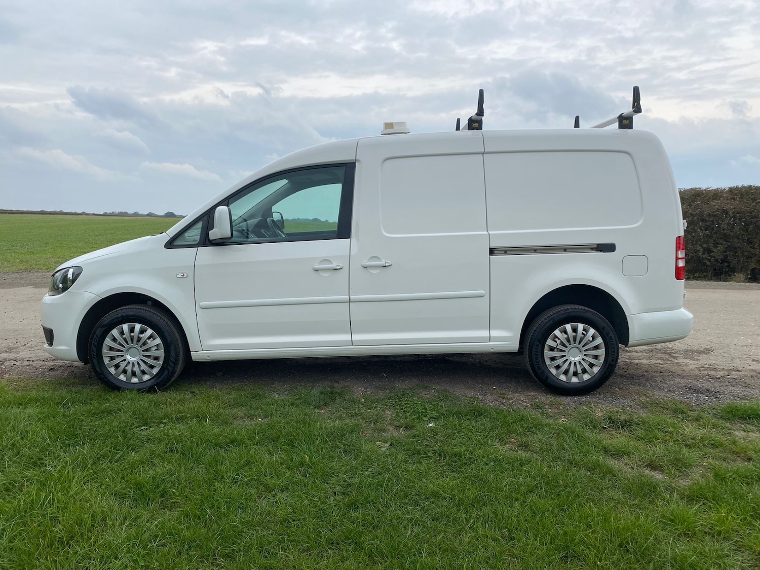 Used Volkswagen Caddy Maxi 2014 for sale - 76844890: Photo 4