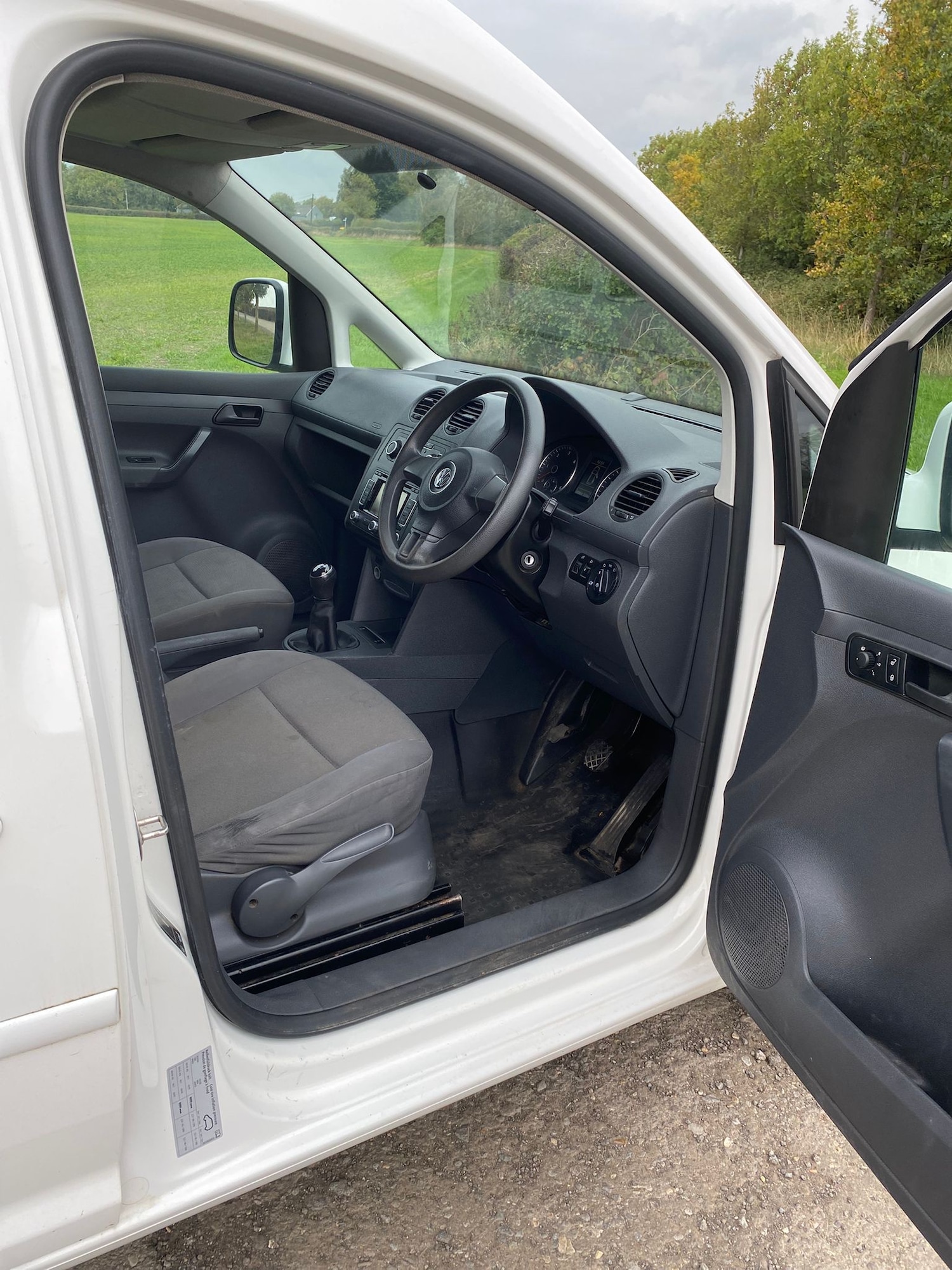 Used Volkswagen Caddy Maxi 2014 for sale - 76844890: Photo 9