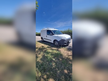 Used Vauxhall Combo 2016 for sale - 75418864: Photo