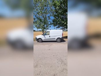 Used Vauxhall Combo 2016 for sale - 75418864: Photo