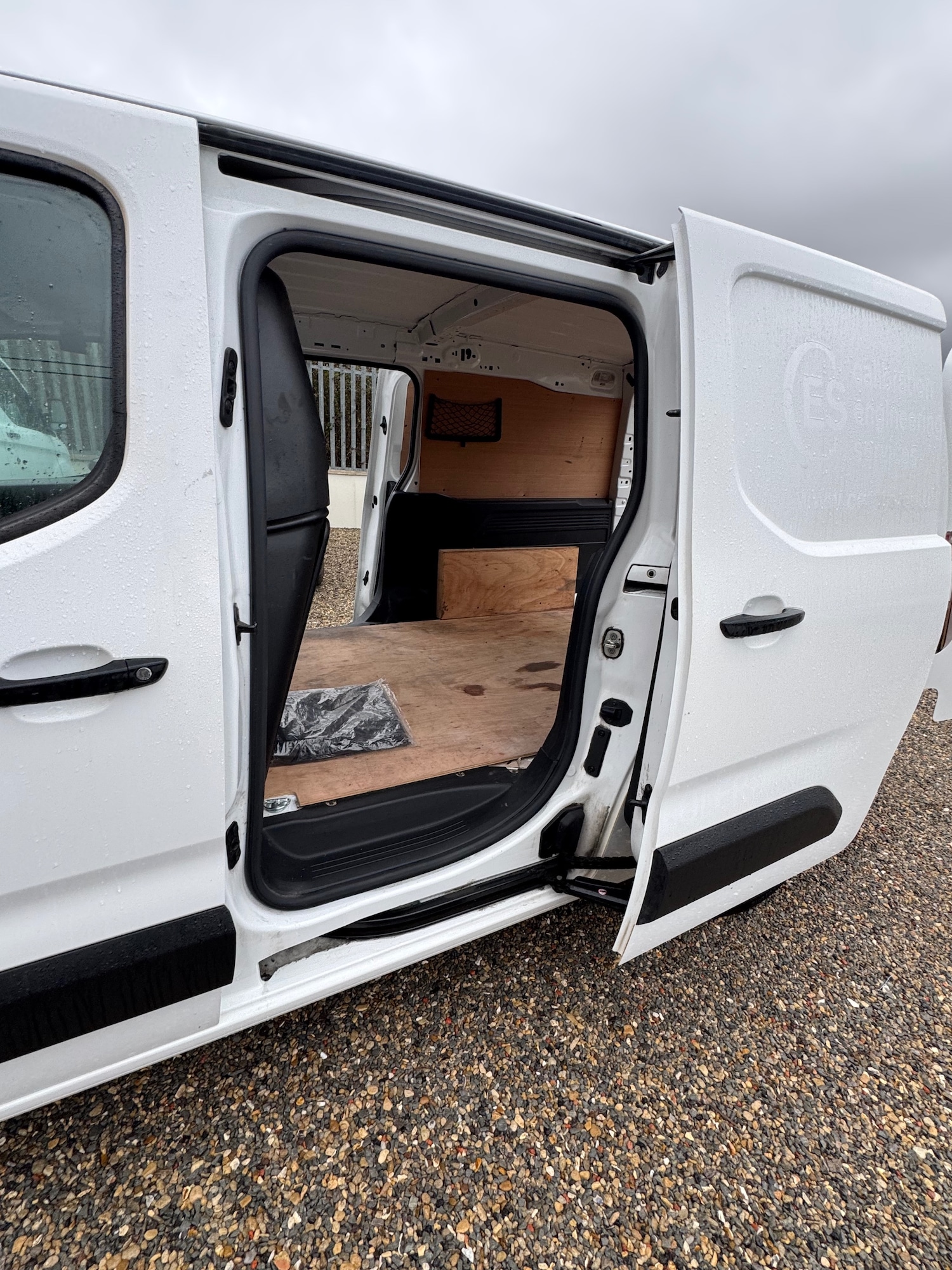 Used Peugeot Partner 2020 for sale - 77483109: Photo 11