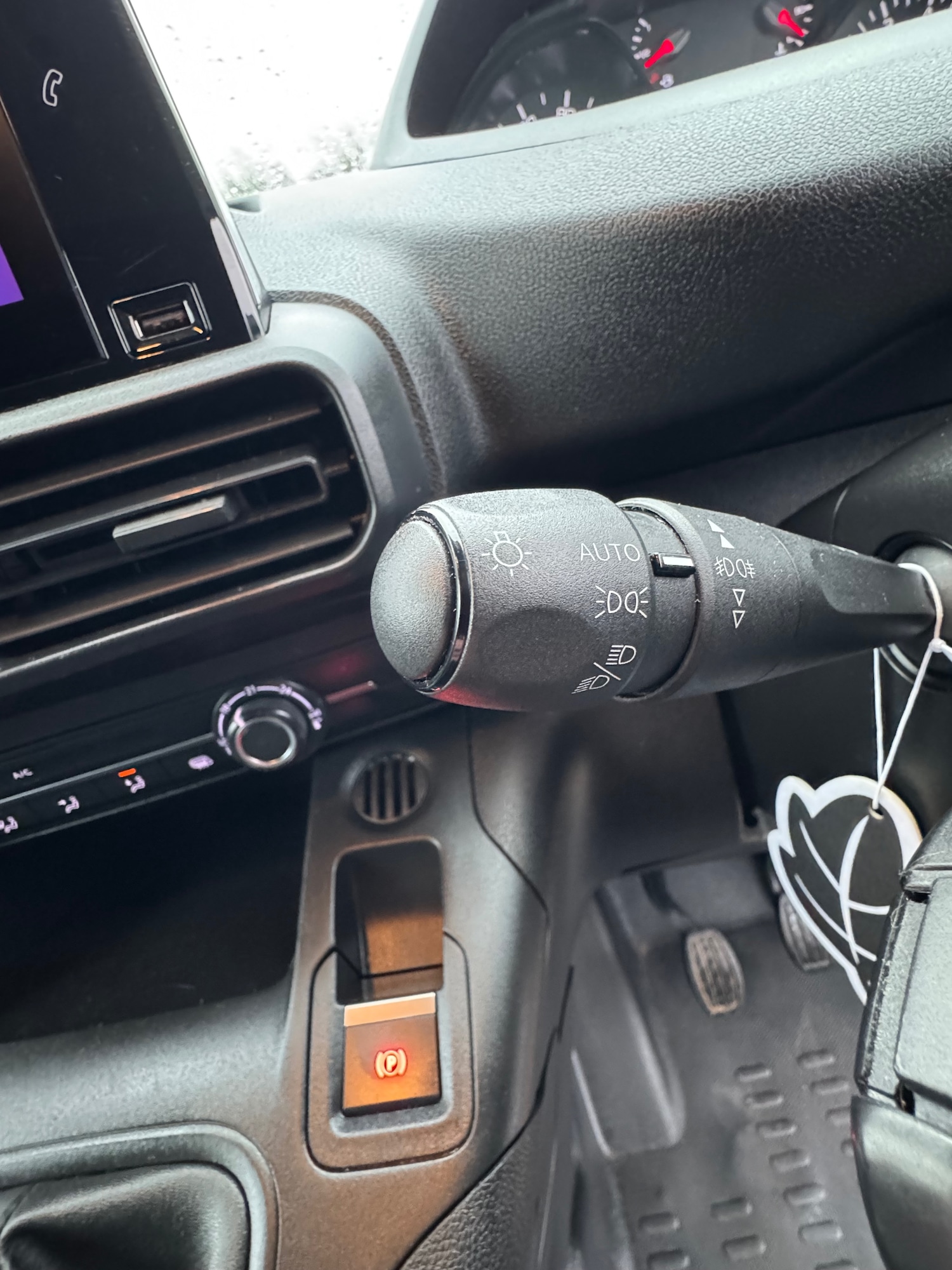 Used Peugeot Partner 2020 for sale - 77483109: Photo 13