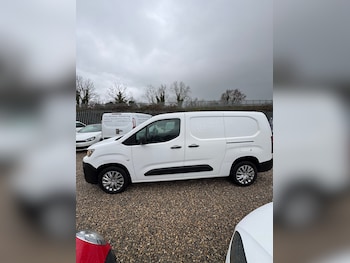 Used Peugeot Partner 2020 for sale - 77483109: Photo