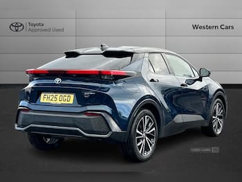 Used Toyota C-HR 2025 for sale - 79681395: Photo