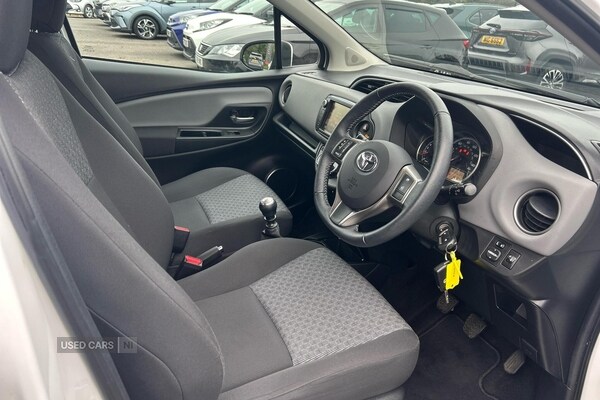 Used Toyota Yaris 2015 for sale - 76296307: Photo 11