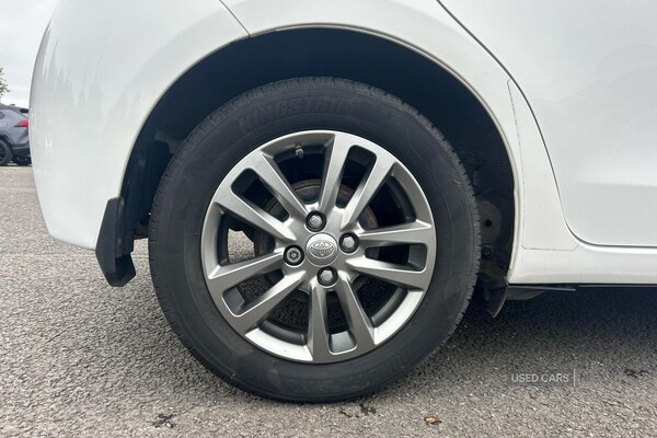 Used Toyota Yaris 2015 for sale - 76296307: Photo 17