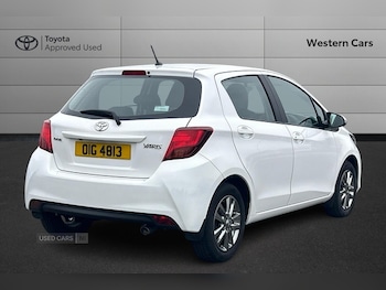 Used Toyota Yaris 2015 for sale - 76296307: Photo 2